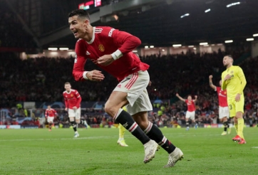 Video bàn thắng MU 2-1 Villarreal: 'Siêu nhân Ronaldo'