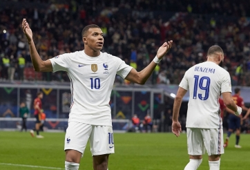 Chuyên gia làm sáng tỏ bàn thắng gây tranh cãi của Mbappe