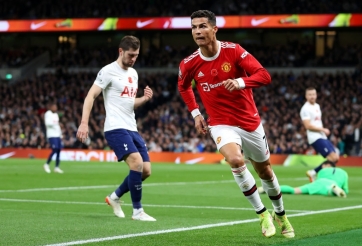 Thua MU, Tottenham 'phục thù' bằng chữ ký đầy bất ngờ?