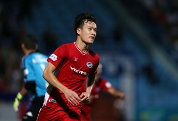 Hoàng Đức chuyền bóng tinh tế, Viettel uy hiếp Ulsan Hyundai