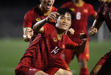 Tiền vệ ĐT Việt Nam dính chấn thương