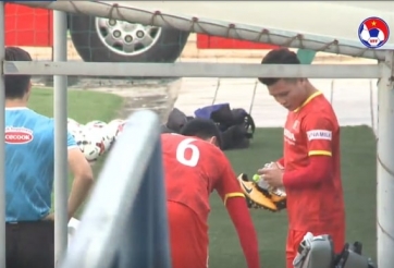 VIDEO: Quang Hải bất ngờ tập riêng