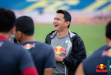 'Kiatisak tạo ảnh hưởng như Ronaldo'