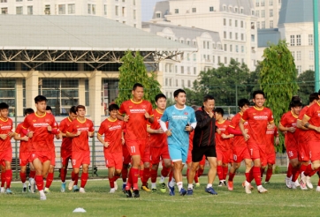 Hai trụ cột ĐT Việt Nam bất ngờ tập riêng