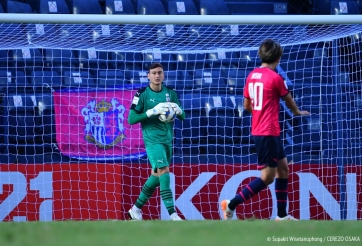 Người đại diện nói gì trước dấu mốc lịch sử của Văn Lâm?