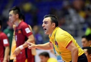 ĐT Việt Nam đón 'vị khách đặc biệt' ngay tại xứ người