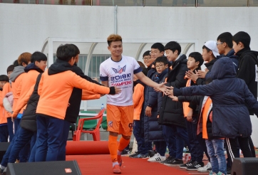 Cựu tuyển thủ U23 Việt Nam khoác áo CLB Hàn Quốc