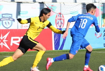 VIDEO: Malaysia tránh 'vết xe đổ' của Thái Lan, 'mở toang' cửa đi tiếp ở giải châu Á