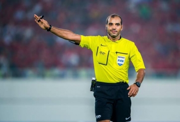 Trọng tài bắt trận của ĐT Việt Nam gặp 'chuyện dở khóc dở cười'