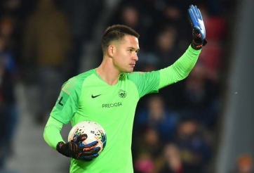 Tiết lộ lý do thủ môn Việt kiều từ chối về Việt Nam, quyết 'bám trụ' tại trời Âu