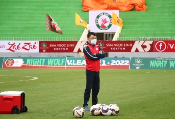 HLV Viettel thừa nhận thắng may mắn trong ngày HLV Park Hang Seo dự khán