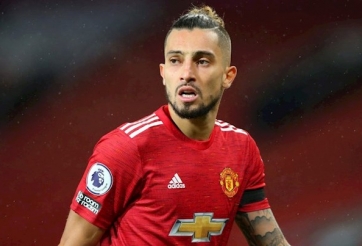 Vừa sang Sevilla, ‘Máy tạt bóng’ đã chia sẻ cực phũ về MU