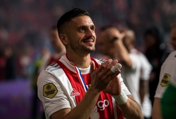 Đội trưởng Ajax gặp chấn thương vì lí do cực kì bất ngờ