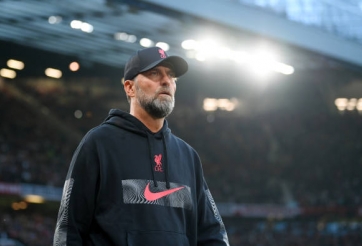 HLV Klopp ‘cay cú’ sau khi Liverpool thua MU