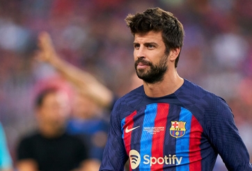 Ra tay giải cứu Barca, ‘chủ tịch’ Pique vẫn bị Xavi xử phũ