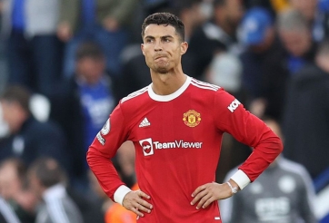 MU thăng hoa, huyền thoại nói lời cay đắng về Ronaldo