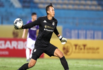 Thủ môn Tấn Trường từng suýt giải nghệ để làm streamer, đánh LMHT cũng không phải hạng xoàng