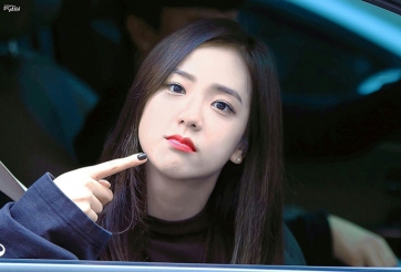 Không những là ca sĩ tài năng, cô nàng Jisoo của BLACKPINK còn là một gamer thứ thiệt