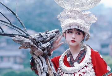 Nữ streamer được mệnh danh là 'tiểu Địch Lệ Nhiệt Ba' của Trung Quốc bất ngờ tự tử ở tuổi 28