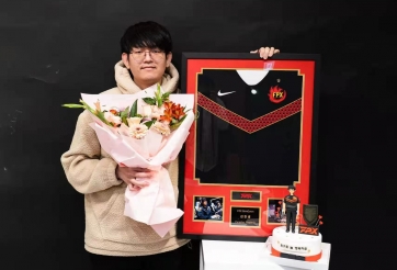 Nhà cựu vô địch CKTG 2019 tuyên bố giải nghệ