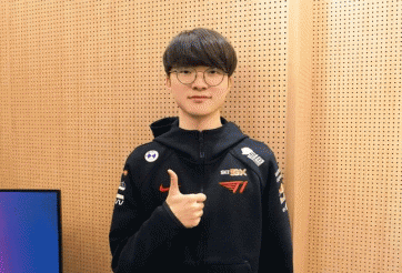 Faker ủng hộ gần 1 tỷ đồng để phòng chống dịch COVID-19 tại Hàn Quốc