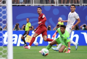 Sau cú đúp, Ronaldo đáp trả chỉ trích theo cách quen thuộc