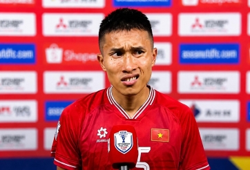 Thêm một 'máy quét' chấn thương nặng, HLV Kim Sang-sik rơi vào thế cực khó