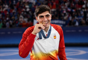 Vừa thay tướng, CLB Ngoại hạng Anh chốt nhà vô địch Olympic với giá cực hời