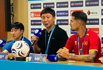Báo Hàn gọi 'vua Việt Nam', đặt kỳ vọng cực lớn lên HLV Kim Sang-sik