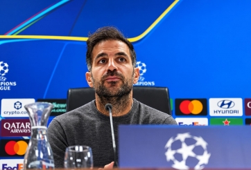 HLV Como Cesc Fabregas thừa nhận sai lầm sau trận thua Feyenoord