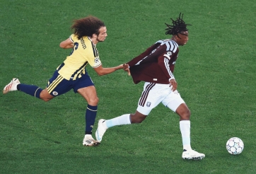 Aston Villa tung chiêu bán áo cực 'thâm độc' sau trận thắng đậm