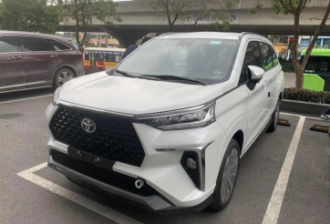 Toyota Veloz Cross lộ ảnh tại đại lý Việt Nam, nội thất có chi tiết bị cắt bỏ