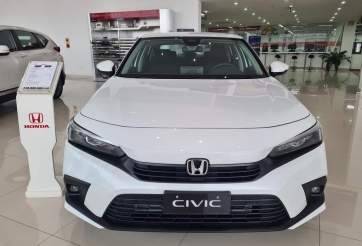 Honda Civic 2022 giảm giá đến 40 triệu đồng, quyết đấu Toyota Corolla Altis