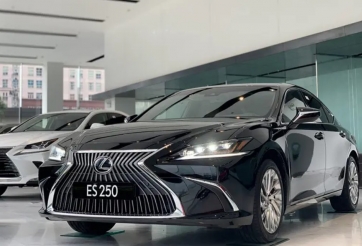 Lexus Việt Nam tăng giá bán những dòng xe chủ lực, cao nhất 70 triệu đồng