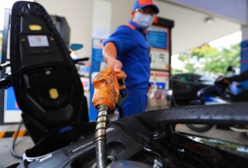 Giá xăng giảm nhẹ trong kỳ điều chỉnh chiều 15h ngày 12/4