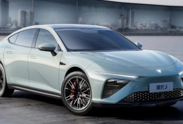 Siêu xe điện Trung Quốc chạy hơn 1.000 km sau mỗi lần sạc, 'vượt mặt' Tesla Model 3