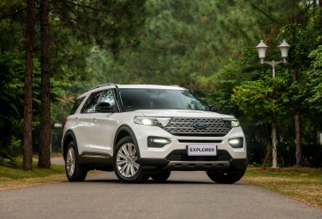 Ford Explorer 2022 bị bán kèm 'lạc' đến 300 triệu đồng, và sắp rơi vào diện 'hàng hiếm'