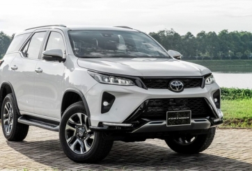 Toyota Fortuner 2022 ra mắt Việt Nam, thêm trang bị, tăng giá bán đồng loạt các phiên bản