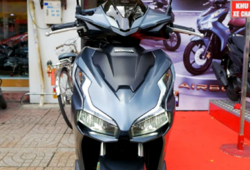 Giá bán thực tế Honda Air Blade 2023 tại đại lý vượt mốc hơn 70 triệu đồng