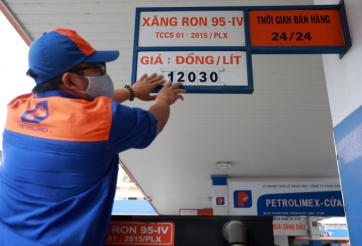 Giá xăng dầu hôm nay 1/6/2022: Xăng RON 95 tăng vượt mốc 31.000 đồng/lít