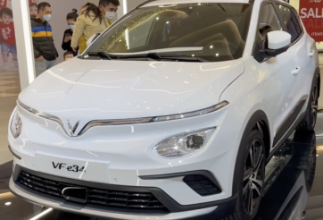 Mặc giá xăng, giá điện tăng, VinFast vẫn giữ nguyên giá thuê pin ô tô điện