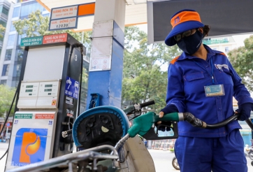 Giá xăng có thể tiếp tục tăng vượt mức 32.000 đồng/lít vào ngày mai 13/6