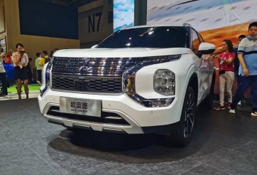 Mitsubishi Outlander 2022 ra mắt tại nước 'láng giềng' với động cơ tăng áp, sắp đến lượt Việt Nam