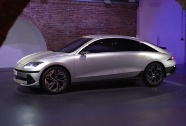 Vén màn thiết kế Hyundai Ioniq 6, mang phong cách giống Porsche 911