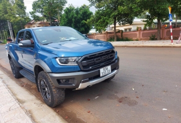 'Đã giàu lại còn hên', chủ xe Ford Ranger Raptor bốc trúng biển số ngũ quý 3