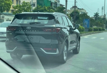 Ford Territory 2022 tiếp tục lộ diện 'trần trụi' trên phố, dự kiến tháng 10 giao xe
