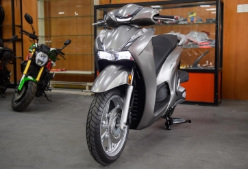 Giá Honda SH 350i giảm mạnh trong tháng cô hồn, thậm chí thấp hơn giá đề xuất