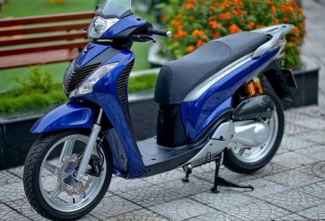 Honda SH 2022 bị 'ngó lơ', khách Việt 'quay xe' sang SH 150i nhập Ý đời cũ bằng giá