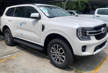 Với mức giá từ 1,099 tỷ đồng, Ford Everest Ambient 2022 phiên bản 'đơn sơ' được trang bị gì?