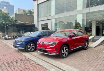 VinFast VF 8 'đổ bộ' về đại lý, sẵn sàng phục vụ khách hàng mua xe trực tiếp